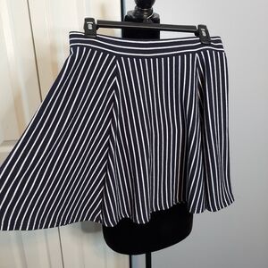 H&M Divided Skater Skirt Size: Medium